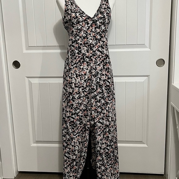 White House Black Market V-Neck Floral Print Maxi Dress. Size 2 - Picture 2 of 6